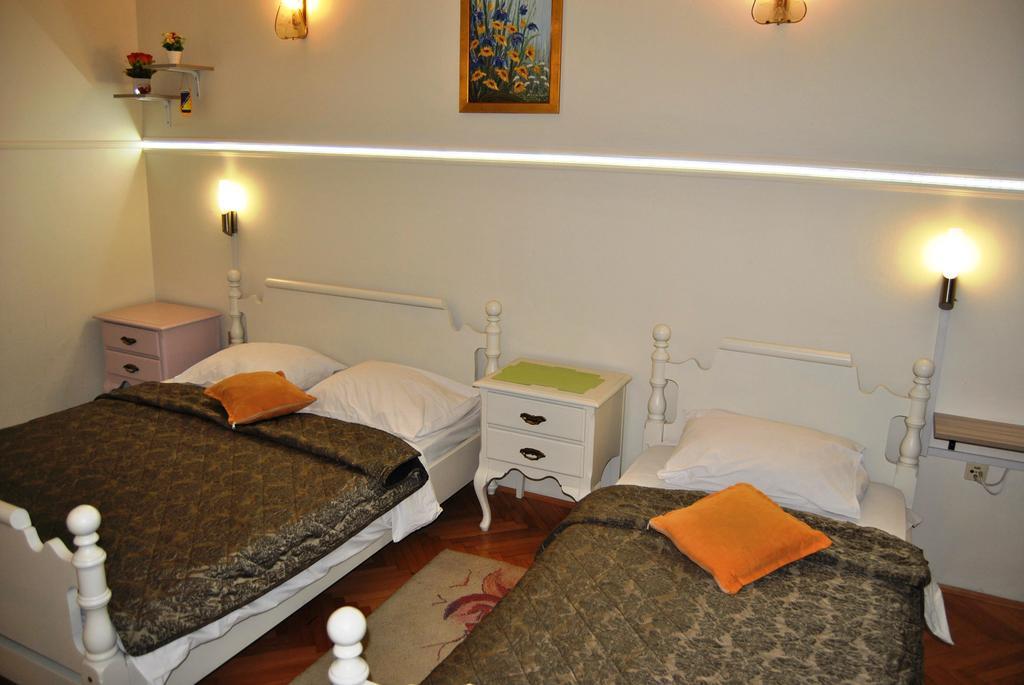 Hotel Italia ซาราเยโว ภายนอก รูปภาพ