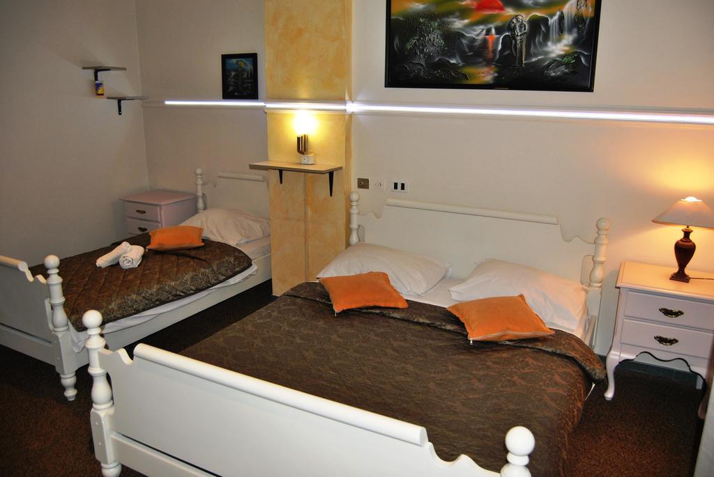 Hotel Italia ซาราเยโว ภายนอก รูปภาพ