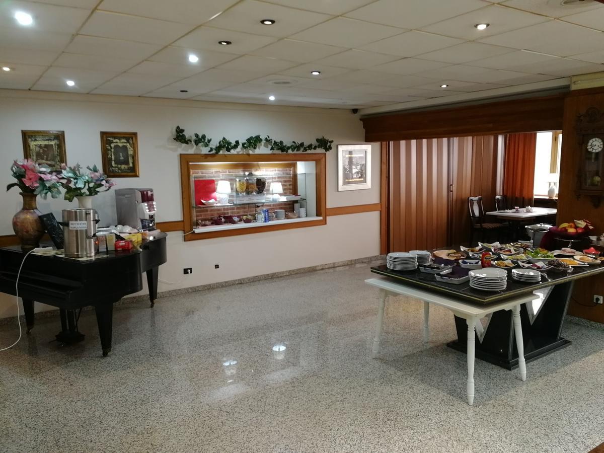 Hotel Italia ซาราเยโว ภายนอก รูปภาพ
